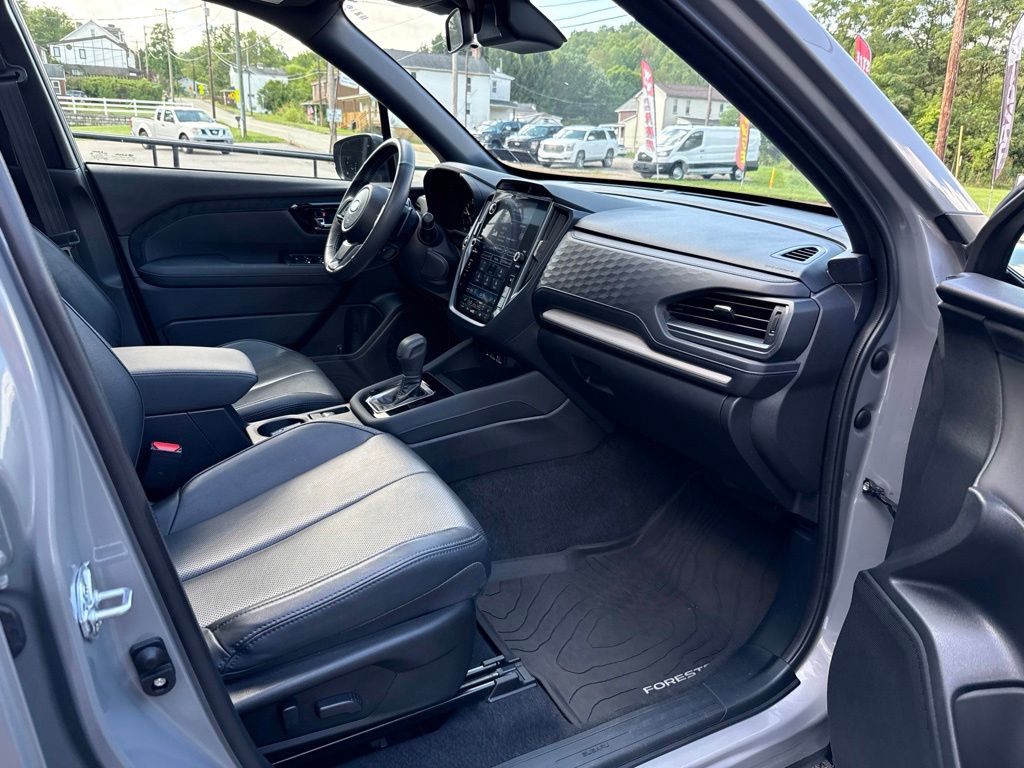 2025 Subaru Forester Limited - Photo 29