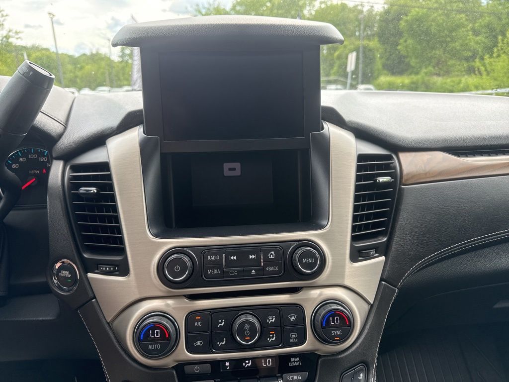 2020 GMC Yukon Denali - Photo 19