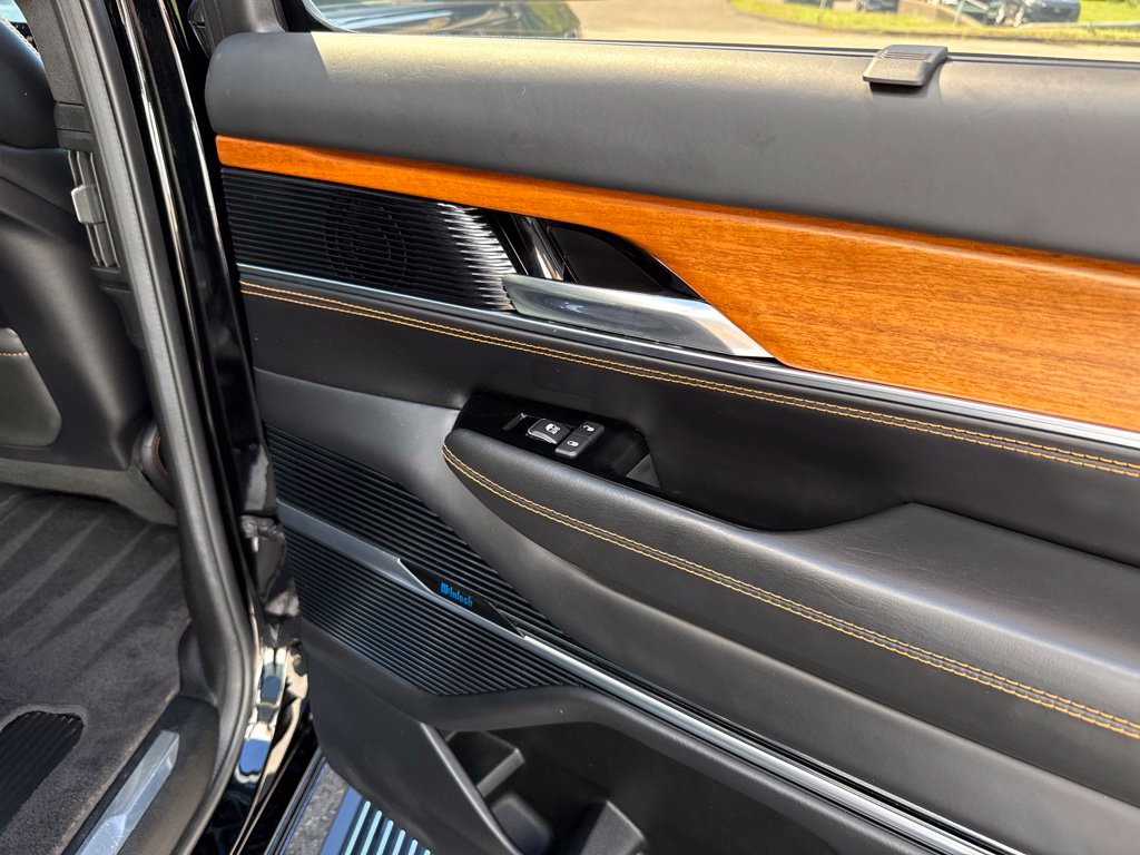 2022 Jeep Grand Wagoneer Series III - Photo 31