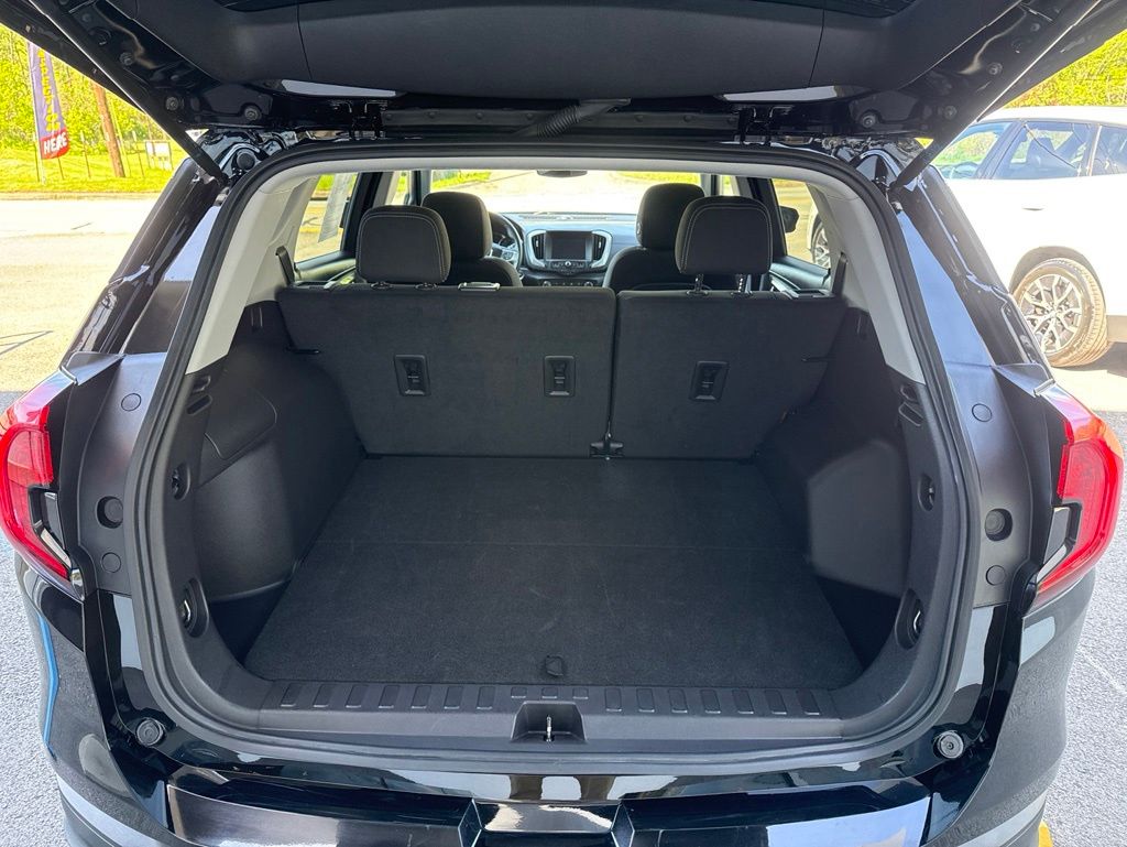 2024 GMC Terrain SLE - Photo 24