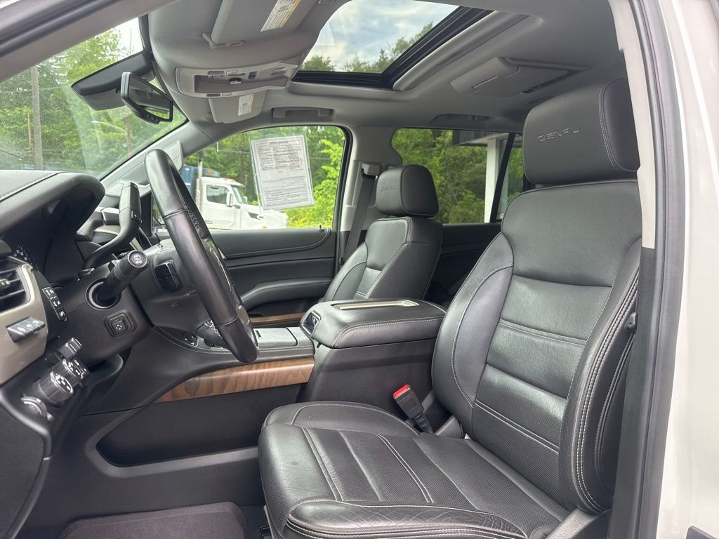 2020 GMC Yukon Denali - Photo 21
