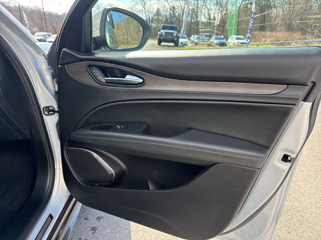 2022 Alfa Romeo Stelvio Ti - Photo 33