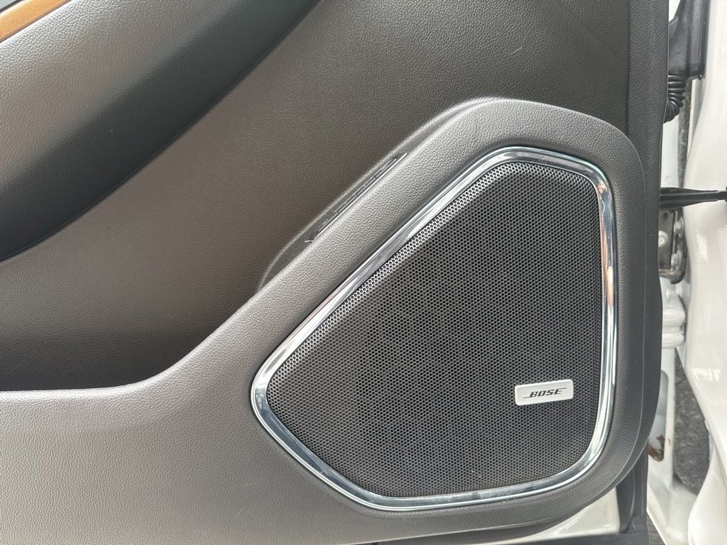 2020 GMC Yukon Denali - Photo 25