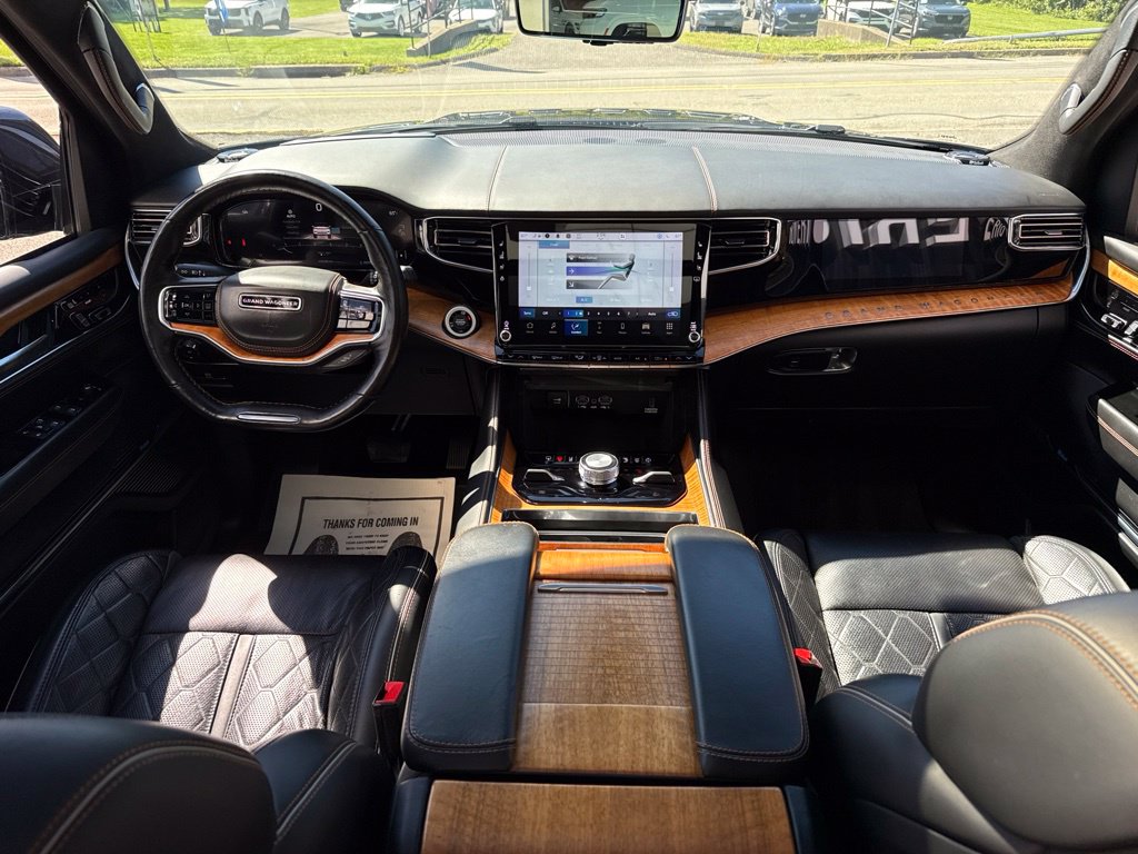 2022 Jeep Grand Wagoneer Series III - Photo 12