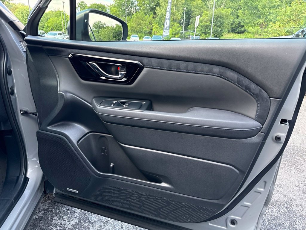 2025 Subaru Forester Limited - Photo 33