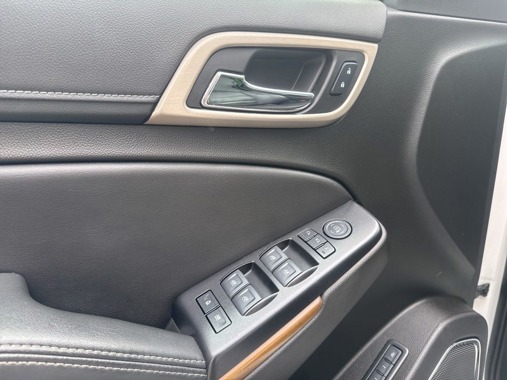 2020 GMC Yukon Denali - Photo 24
