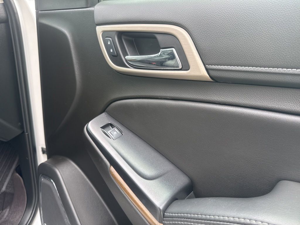 2020 GMC Yukon Denali - Photo 35