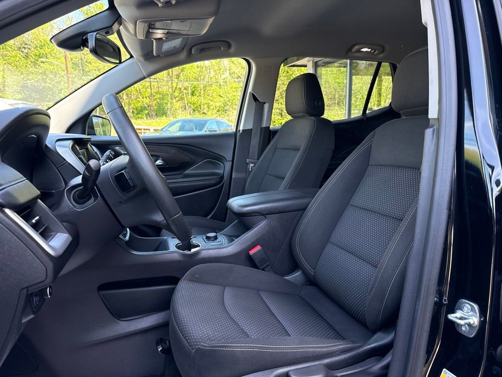 2024 GMC Terrain SLE - Photo 19