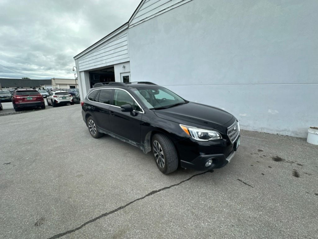 2017 Subaru Outback 2.5i Limited's photo