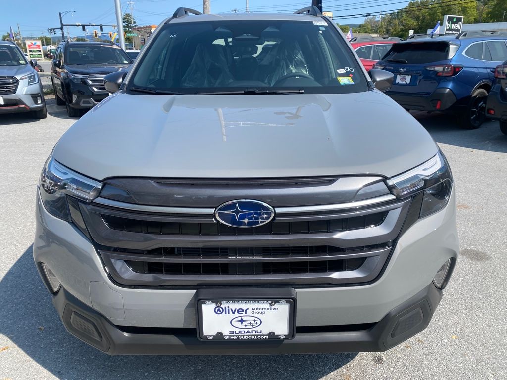 2025 Subaru Forester Premium photo 2