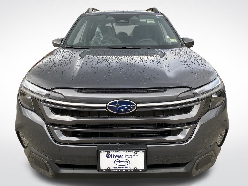 New 2025 Subaru Forester Hybrid Limited SUV