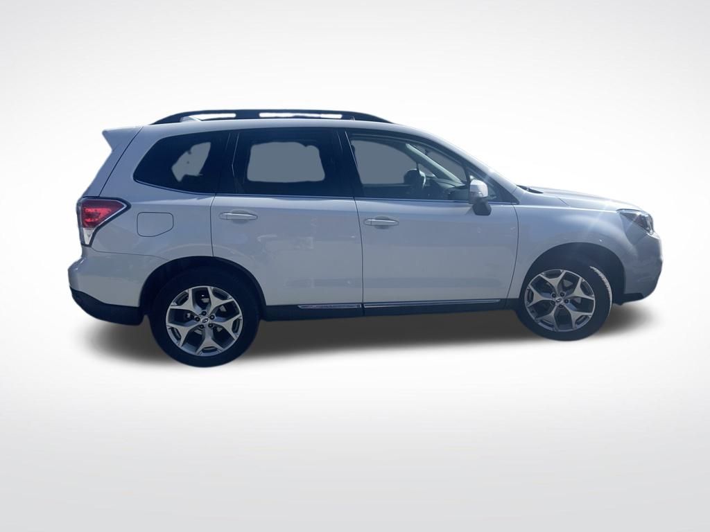 2018 Subaru Forester 2.5i Touring photo 3