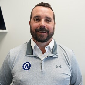 Staff member David Brown from ID_6117b3391281