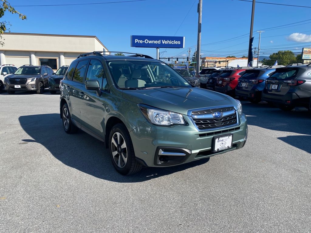 2018 Subaru Forester 2.5i Premium photo 3