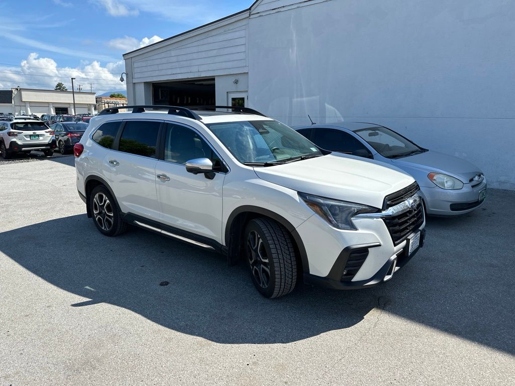 2023 Subaru Ascent Touring's photo