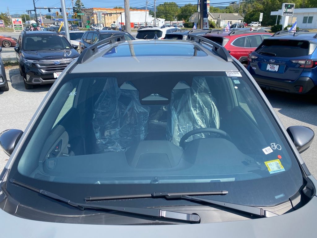 2025 Subaru Forester Premium photo 3