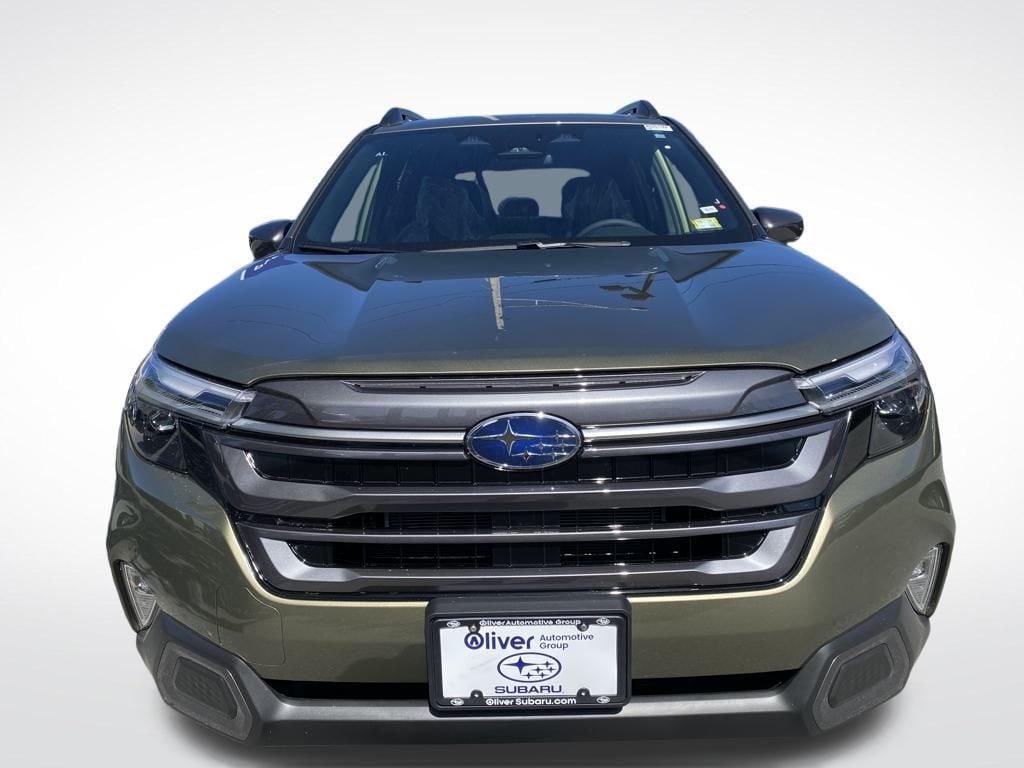 New 2025 Subaru Forester Hybrid Limited SUV