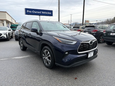 2022 Toyota Highlander XLE SUV