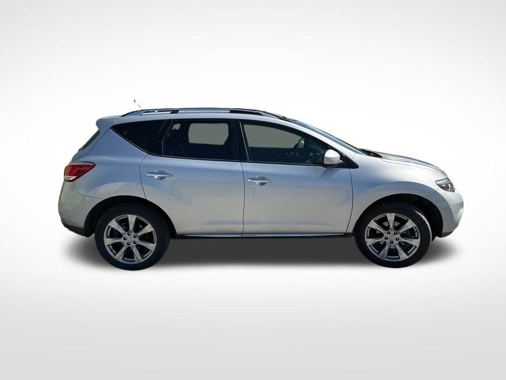 2014 Nissan Murano LE photo 2