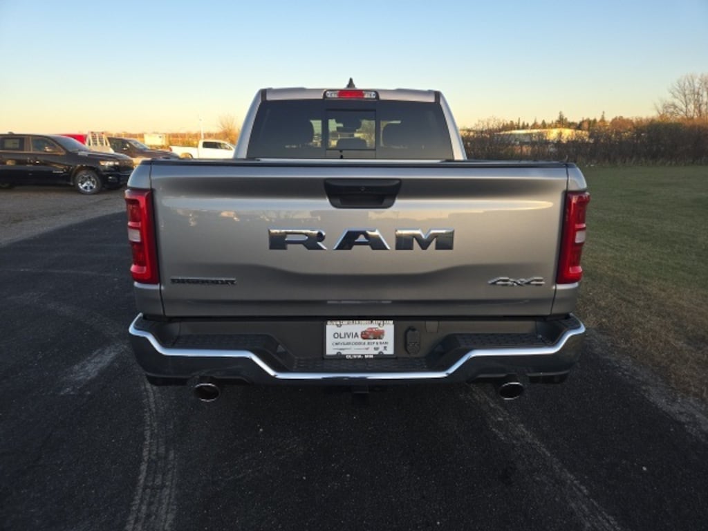 New 2026 Ram 1500 BIG HORN CREW CAB 4X4 5'7 BOX Pickup