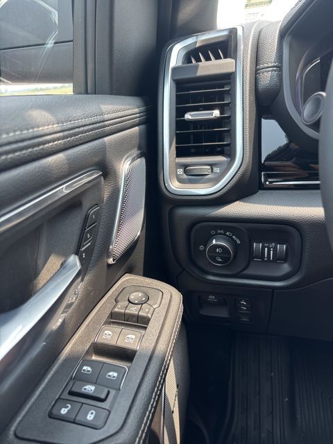 2026 RAM 1500 Laramie - Photo 11