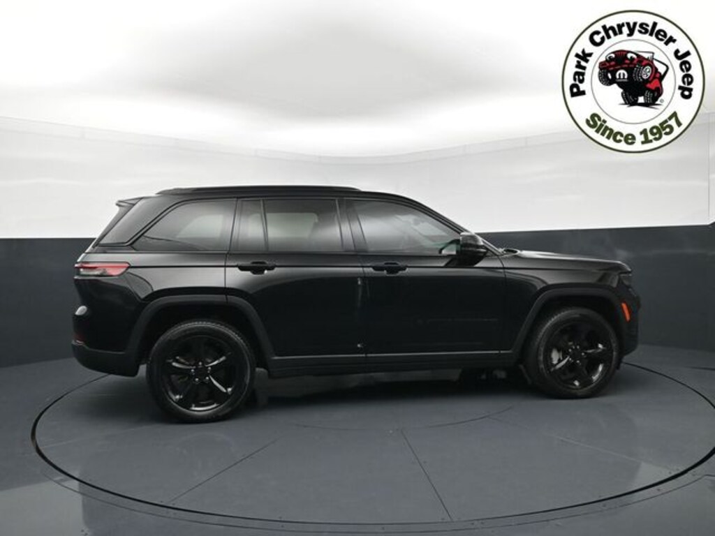 Used 2023 Jeep Grand Cherokee Limited SUV
