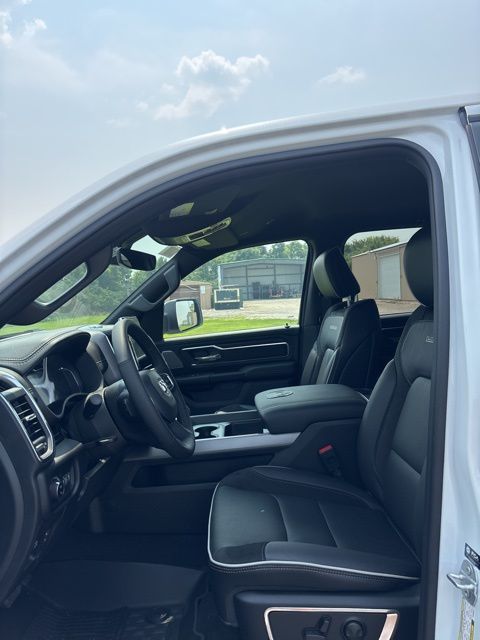 2026 RAM 1500 Laramie - Photo 6