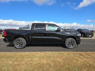 2026 Ram 1500 LARAMIE CREW CAB 4X4 5'7 BOX Pickup