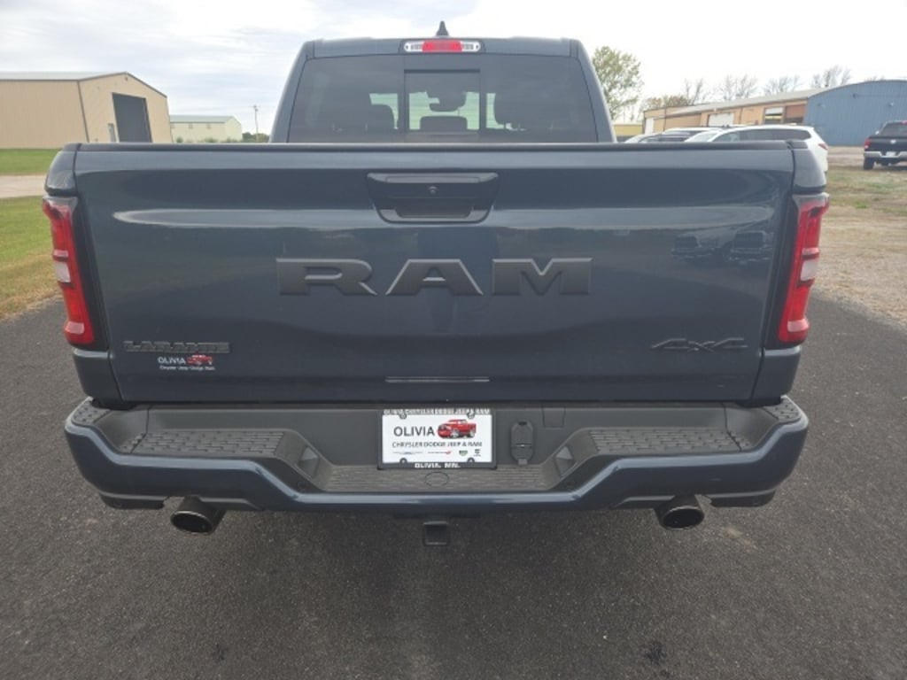 New 2026 Ram 1500 LARAMIE CREW CAB 4X4 5'7 BOX Pickup