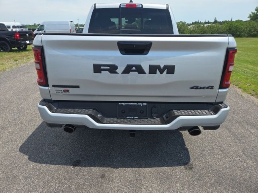 New 2026 Ram 1500 BIG HORN CREW CAB 4X4 5'7 BOX Pickup