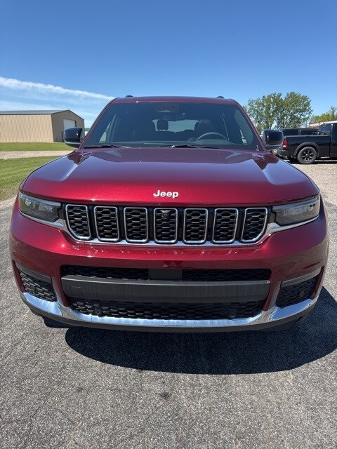 2025 Jeep Grand Cherokee L photo 4