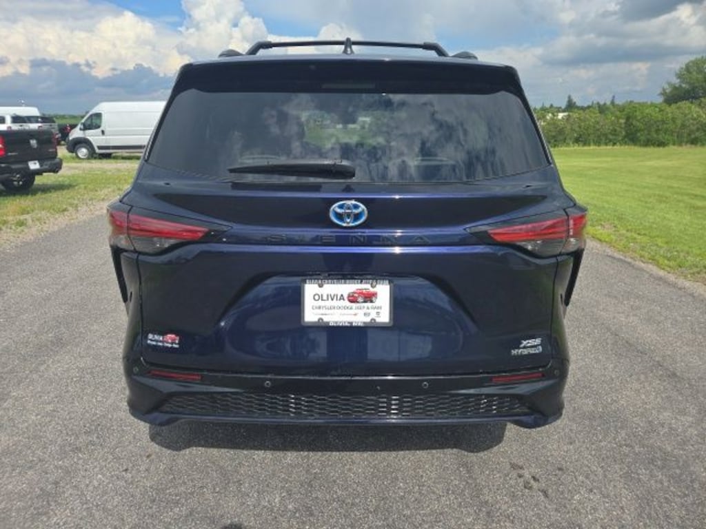 Used 2022 Toyota Sienna XSE 7 Passenger Van Passenger Van