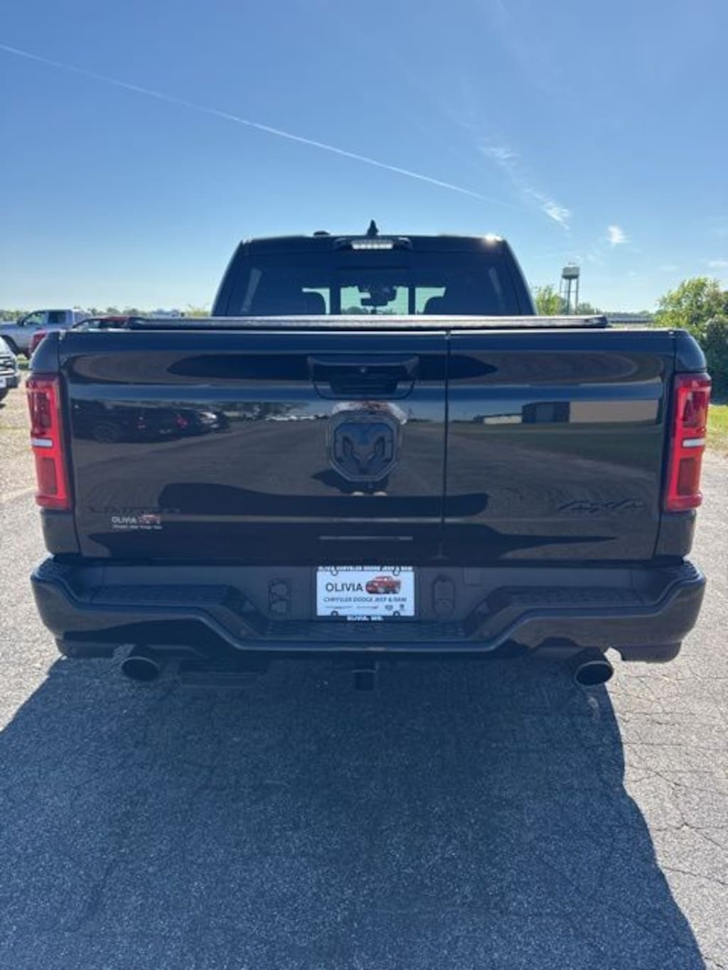 New 2025 Ram 1500 LIMITED CREW CAB 4X4 5'7 BOX Pickup