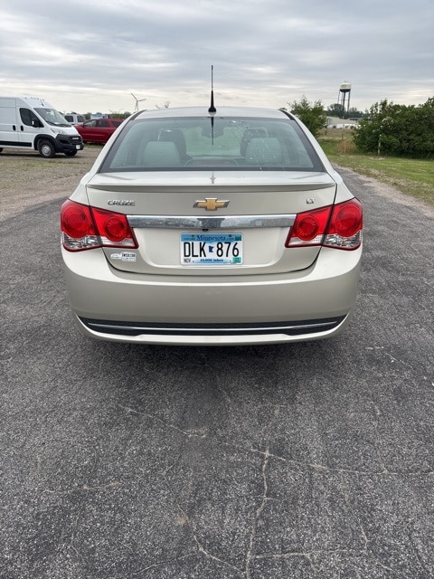 Used 2014 Chevrolet Cruze 1LT with VIN 1G1PC5SB6E7238315 for sale in Olivia, Minnesota