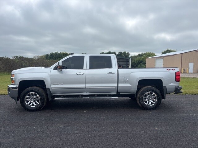 2019 Chevrolet Silverado 3500HD LTZ photo 3