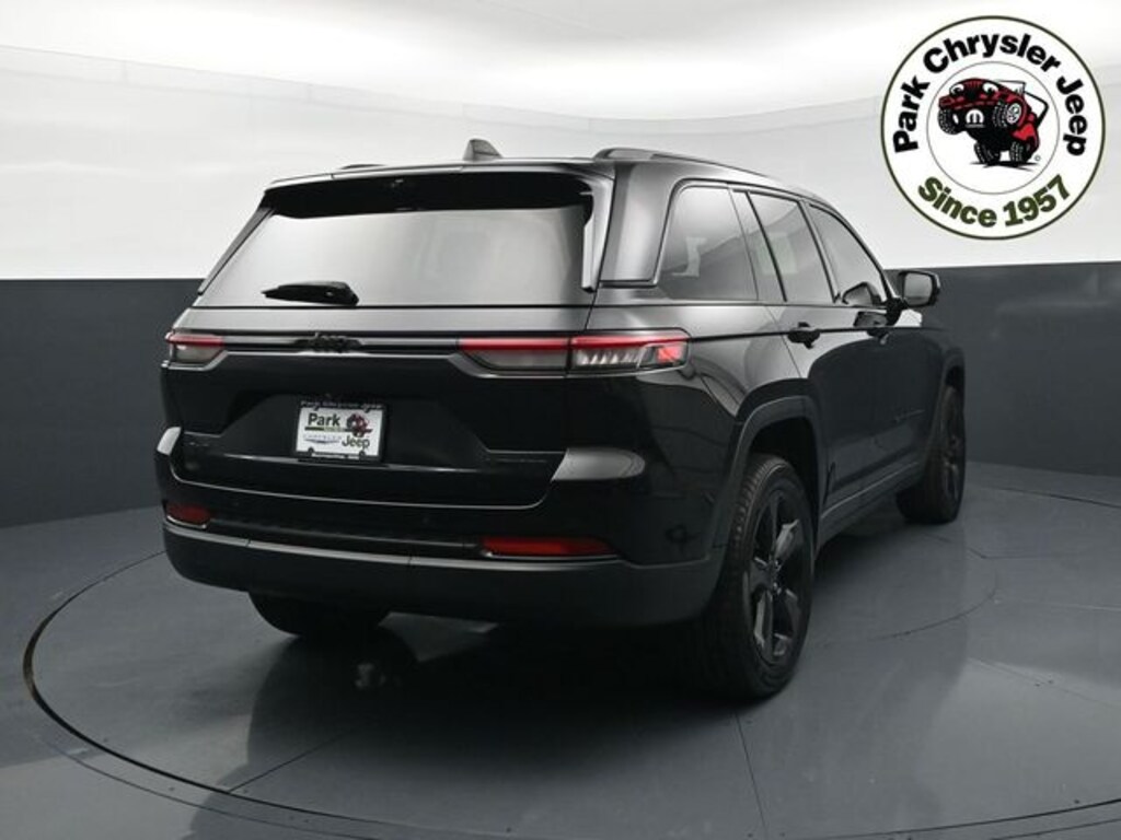 Used 2023 Jeep Grand Cherokee Limited SUV