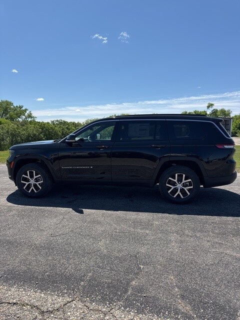 2025 Jeep Grand Cherokee L photo 3