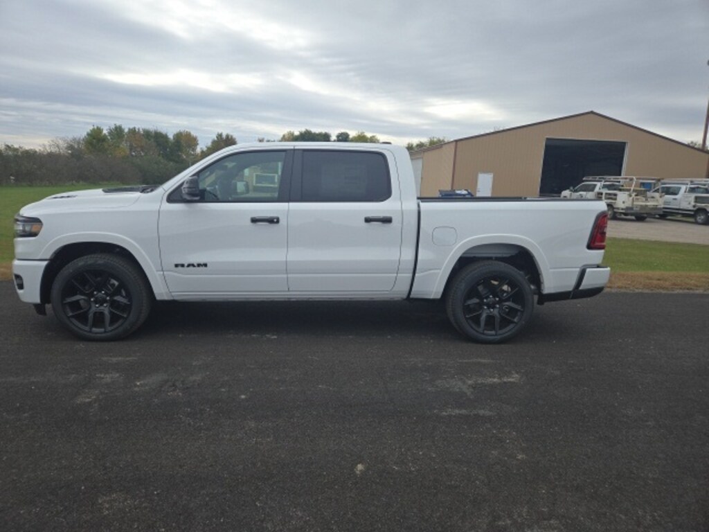 New 2026 Ram 1500 LARAMIE CREW CAB 4X4 5'7 BOX Pickup