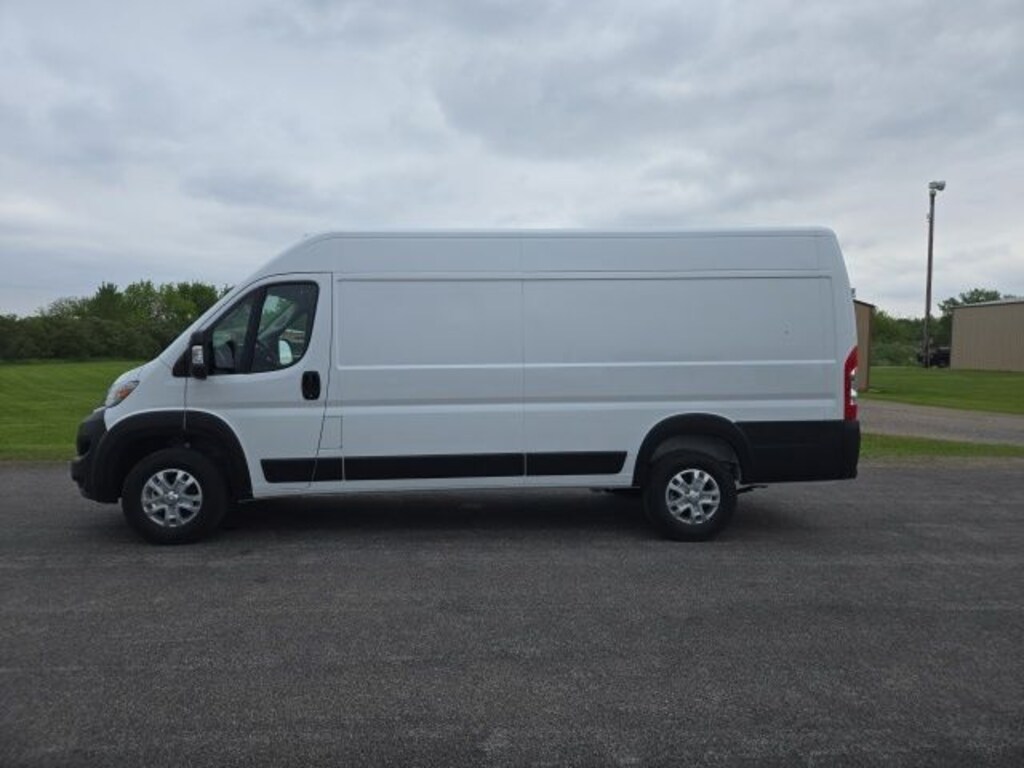 New 2026 Ram ProMaster PROMASTER 3500 SLT CARGO VAN HIGH ROOF 159' WB EXT Cargo Van