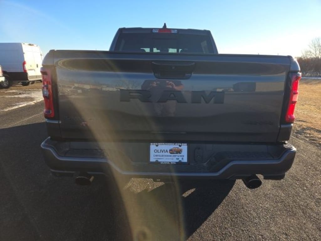 New 2026 Ram 1500 LARAMIE CREW CAB 4X4 5'7 BOX Pickup