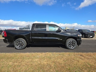 2026 Ram 1500 LARAMIE CREW CAB 4X4 5'7 BOX Pickup