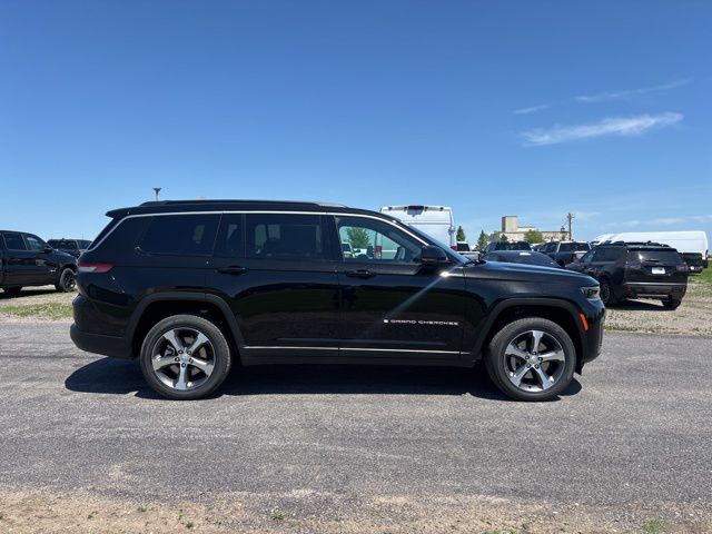 2026 Jeep Grand Cherokee L Limited 4x4's photo