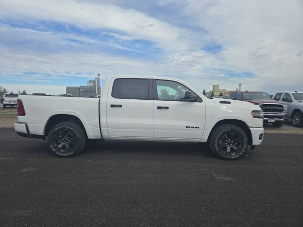 New 2026 Ram 1500 BIG HORN CREW CAB 4X4 5'7 BOX Pickup