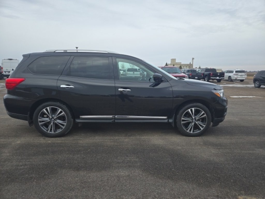 Used 2020 Nissan Pathfinder Platinum SUV