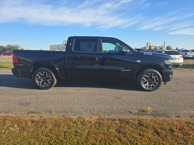 2027 Ram 1500 LARAMIE CREW CAB 4X4 5'7 BOX Pickup