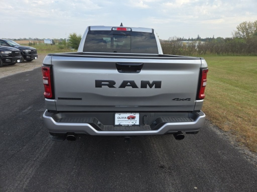 New 2026 Ram 1500 BIG HORN CREW CAB 4X4 5'7 BOX Pickup