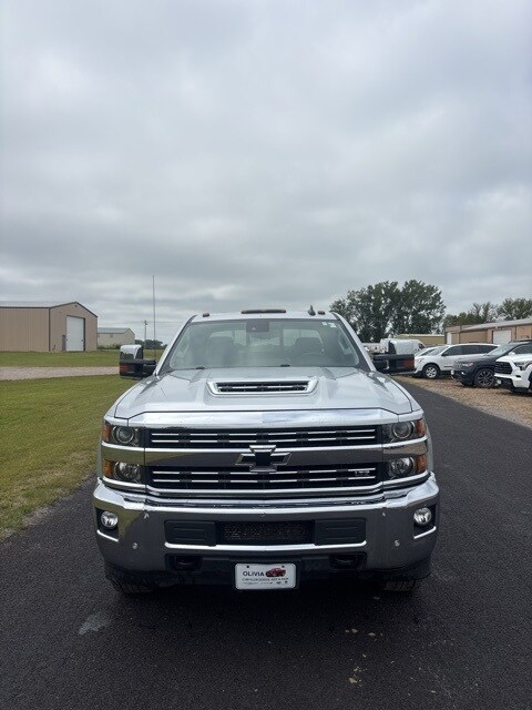 2019 Chevrolet Silverado 3500HD LTZ photo 4