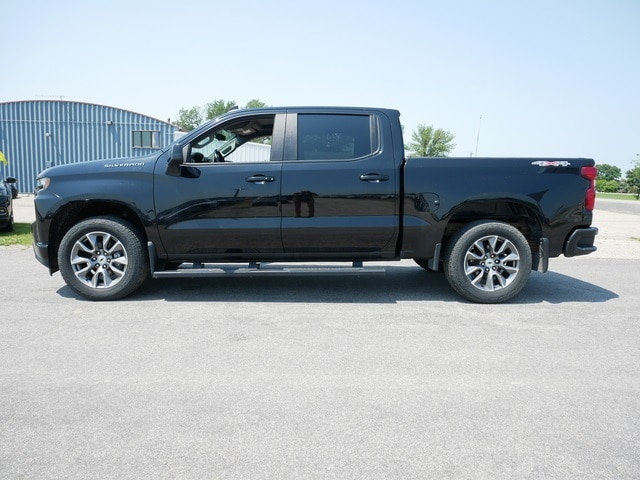 Used 2021 Chevrolet Silverado 1500 RST with VIN 1GCUYEET6MZ351913 for sale in Olivia, Minnesota