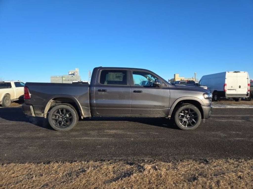 New 2026 Ram 1500 LARAMIE CREW CAB 4X4 5'7 BOX Pickup