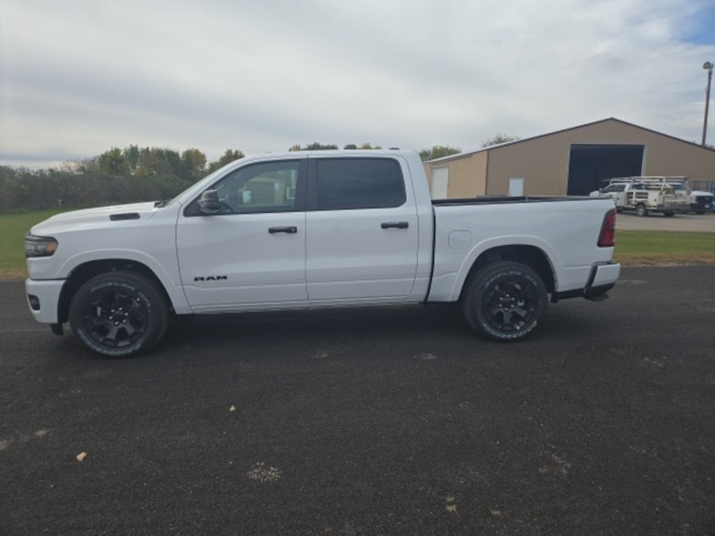 New 2026 Ram 1500 BIG HORN CREW CAB 4X4 5'7 BOX Pickup
